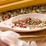 oregano a przeziębienie Jedna spala tłuszcz, druga koi stany zapalne, trzecia przegania bakterie. Włoska mieszanka przypraw to patent na zdrowie