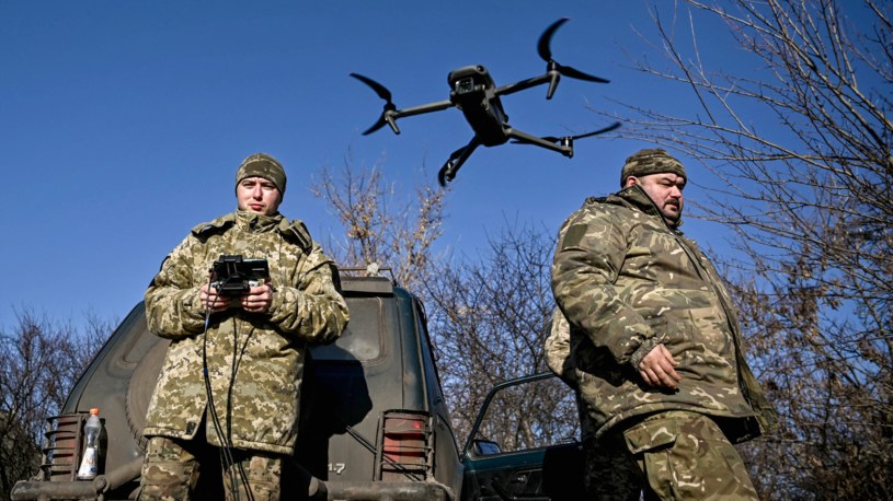 Jedna taktyka Ukraińców daje popalić Rosjanom. Wykorzystuje drony /Dmytro Smolienko / NurPhoto / NurPhoto via AFP /AFP