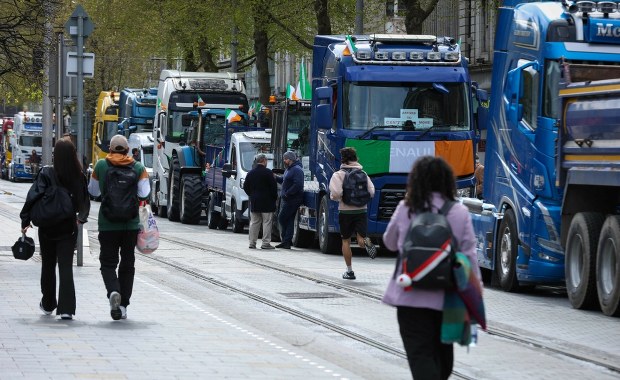 Jedna trzecia stacji bez paliw. Wielka awantura w Irlandii