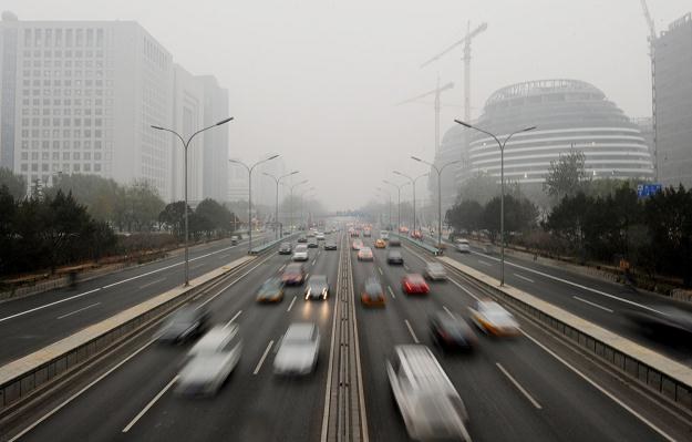 Jedna z dróg w Pekinie /AFP