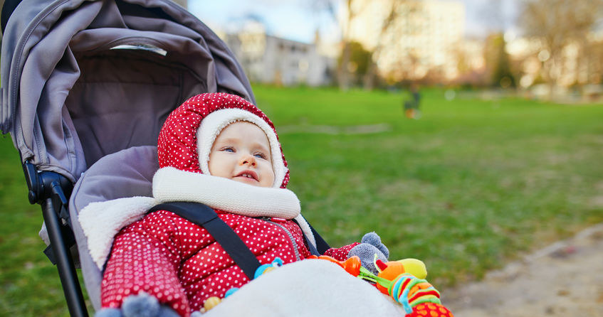 Jedną z najczęstszych przyczyn przeziębień jest przegrzanie /123RF/PICSEL