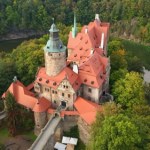 Jedna z najlepiej zachowanych twierdz. Przyciąga turystów jak magnes