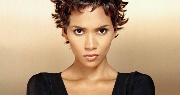 Jedna z najseksowniejszych kobiet świata, Halle Berry /