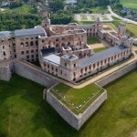 Jedna z największych rezydencji w Europie. Miała tyle okien, ile dni w roku