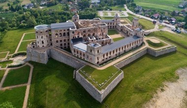 Jedna z największych rezydencji w Europie. Miała tyle okien, ile dni w roku