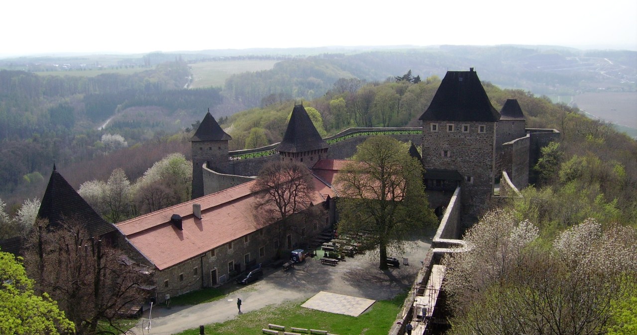 Jedna z największych twierdzy w Europie Środkowej znajduje się niedaleko polskiej granicy. Dlaczego warto ją odwiedzić? /Tedmek /CC BY-SA 3.0