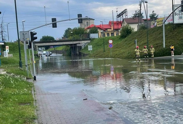 Jedna z ulic zalanych w Nowym Sączu /Gorąca Linia RMF FM