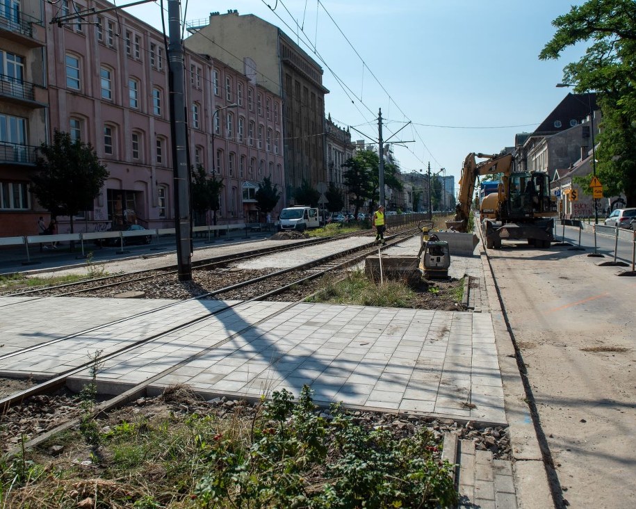 Jedna z zawrotek na Al. Kościuszki w Łodzi, która pozwoli omijać zamknięty odcinek ulicy /lodz.pl /Materiały prasowe