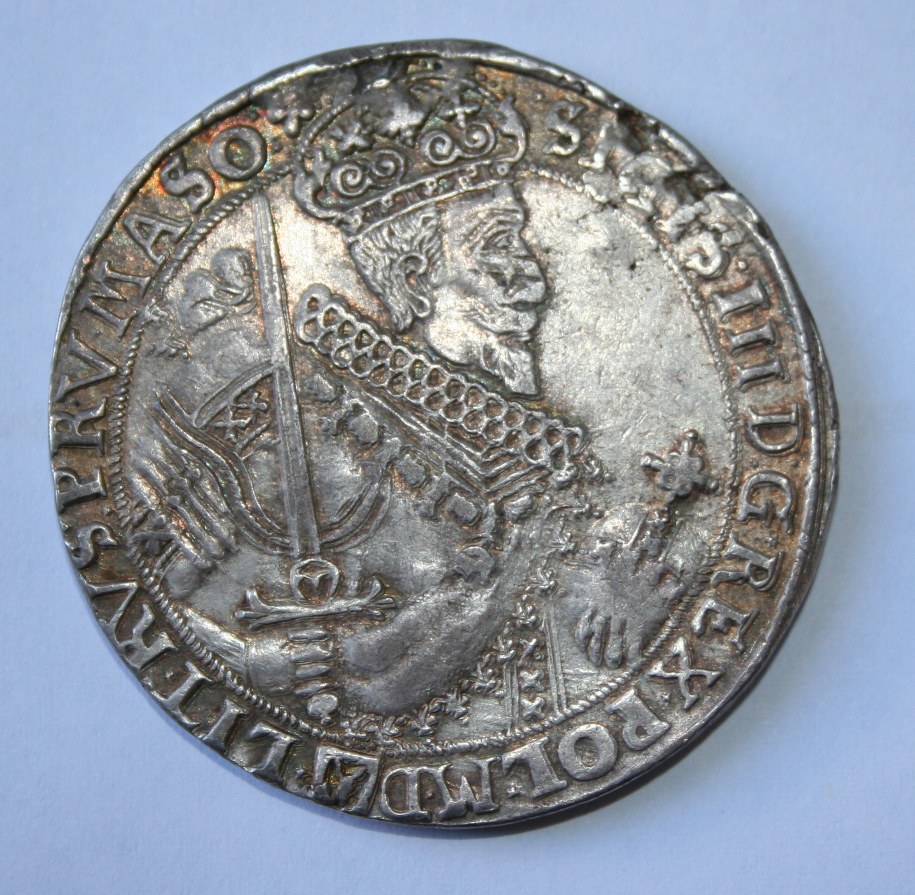 Jedna ze skradzionych monet /Policja