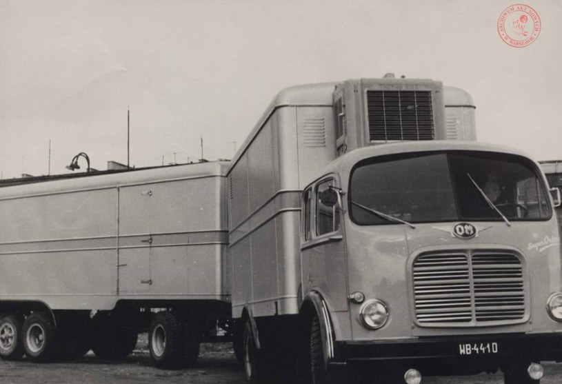 Jedne z pierwszych ciężarówek Pekaesu /Archiwum Akt Nowych