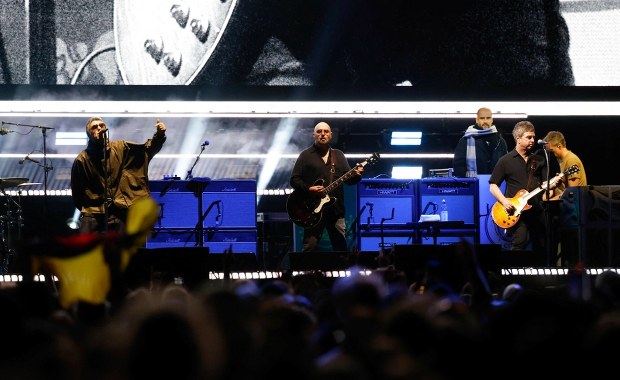 Jednego z członków Oasis zabraknie na trasie. Zdecydowała poważna choroba