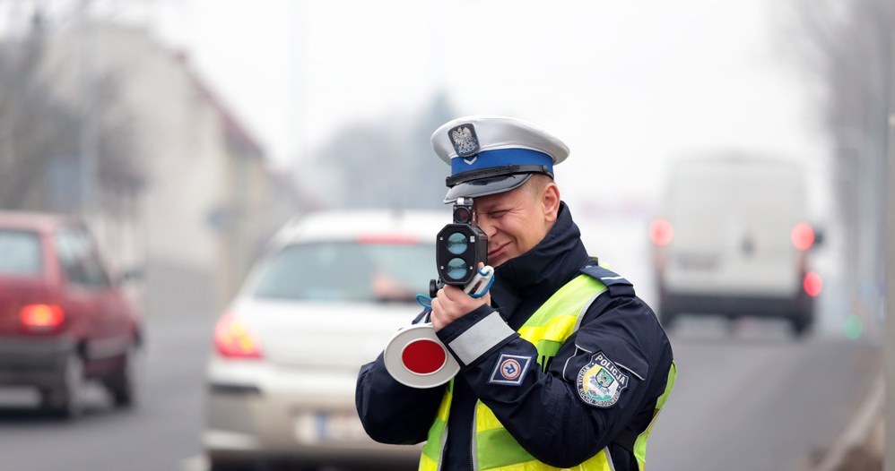 Jedno przekroczenie prędkości o 50 km/h oznacza zatrzymanie prawa jazdy /Piotr Jędzura /Reporter