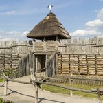 Jedno z najbardziej wyjątkowych i zaskakujących miejsc w Polsce – Pompeje w Biskupinie