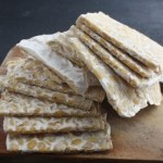 Jedno z najlepszych na świecie źródeł białka roślinnego. Usuwa z organizmu toksyny, poprawia pracę jelit i serca