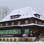 Jedno z najmłodszych schronisk w Sudetach. Ma ciekawą historię