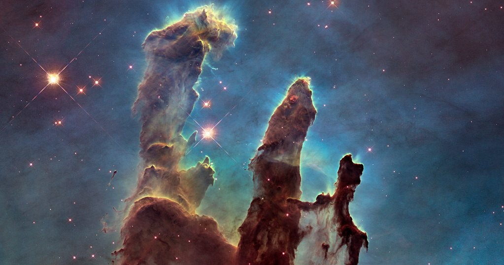 Jedno z najsłynniejszych zdjęć HST – tzw. “Kolumny stworzeni”, część mgławicy M16 (w ich wnętrzu zachodzą procesy gwiazdotwórcze) /NASA