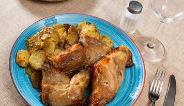 Jedno z najzdrowszych i najbardziej delikatnych mięs. Jedz, bo dba o kości i krążenie, poprawia pamięć