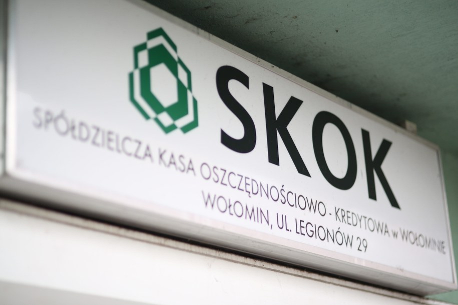 Jedno z prokuratorskich śledztw, o których mówił Andrzej Seremet, dotyczy SKOK-u Wołomin /Leszek Szymański /PAP