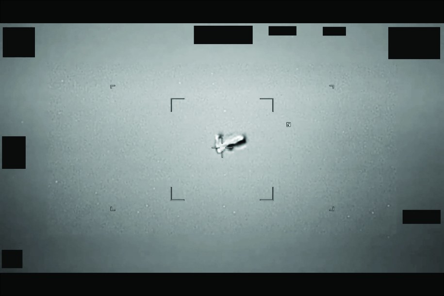 Jedno ze zdjęć udostępnionych przez Pentagon /war.gov/UFO /