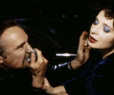 Jednocześnie zdarzały mu się role wybitne. Do szczególnie udanych mógł zaliczyć 1986 rok. Zagrał wtedy w "Blue Velvet" Davida Lyncha. Jako psychopata Frank Booth zachwycił i jednocześnie przeraził publiczność i krytyków. Jednak nominację do Oscara w 1987 roku otrzymał za inny film. W "Mistrzowskim rzucie" wcielił się w walczącego ze swoim nałogiem alkoholika, który zostaje drugim trenerem małej drużyny koszykarskiej. 
