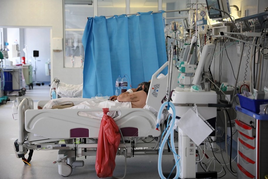 Jednoimienny szpital zakaźny w Warszawie / 	Leszek Szymański    /PAP