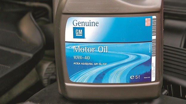 Jednymi z najtańszych na rynku są oleje firmowane przez General Motors. /Motor