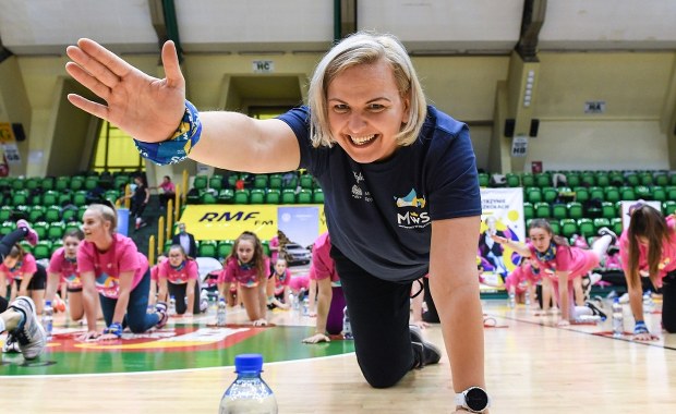 Jędrzejczak, Włodarczyk i inne wielkie mistrzynie sportu poprowadziły lekcję wf dla uczennic