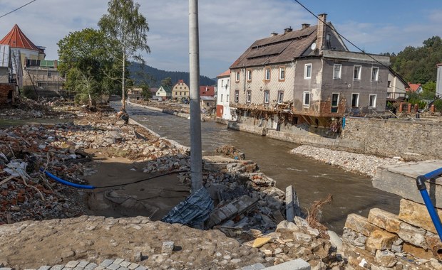 Jedyna podstawówka w Lądku-Zdroju zniszczona. Dzieci będą uczyć się w liceum