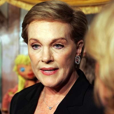 Jedyne co Julie Andrews utraciła ze swych atutów, to głos. /AFP