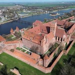 Jedyne takie miejsce na świecie! Największy zamek znajduje się w Polsce