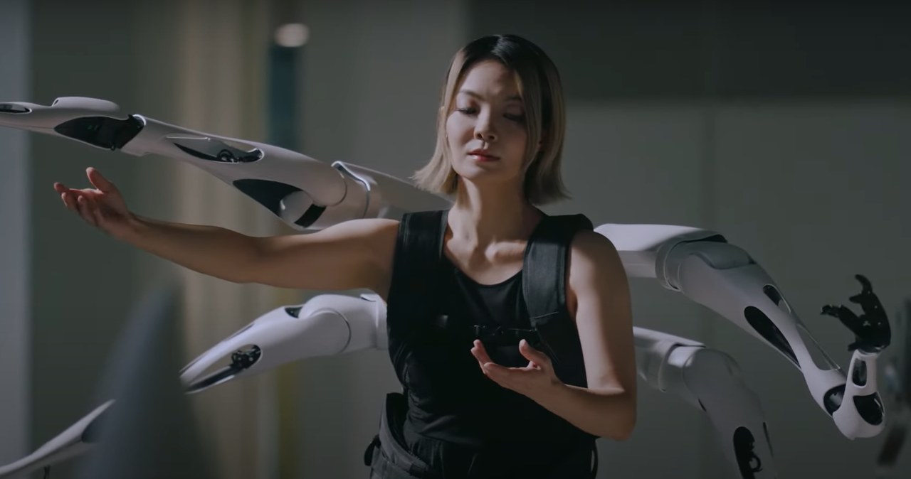 Jedyne w swoim rodzaju robotyczne ramiona, które można przyczepiać do ludzi i kontrolować /INAMI JIZAI BODY PROJECT/materiały promocyjne /YouTube