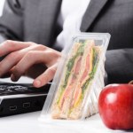 Jedz w pracy. Tylko co?