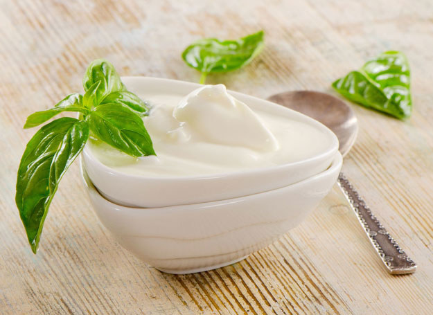 Jedzenie jogurtów probiotycznych może zapobiegać otyłości /123RF/PICSEL