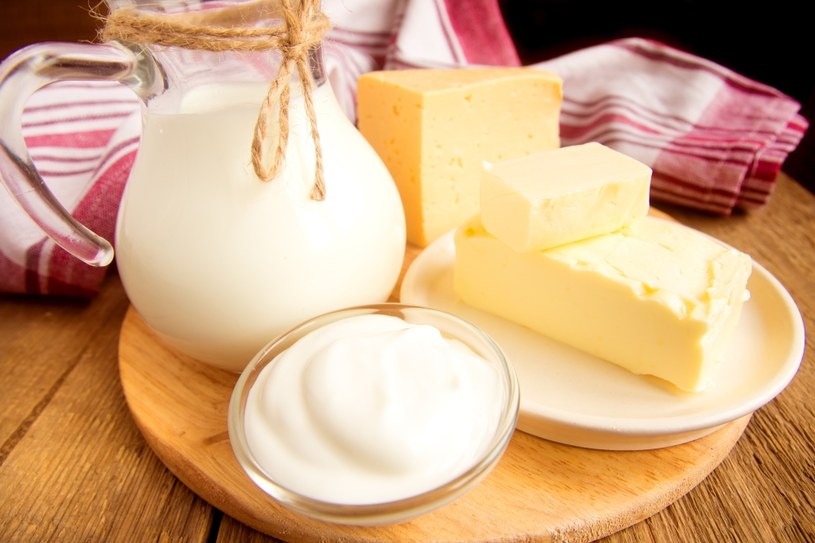 Jedzenie produktów mlecznych szczególnie wychodzi na zdrowie mężczyznom! /123RF/PICSEL