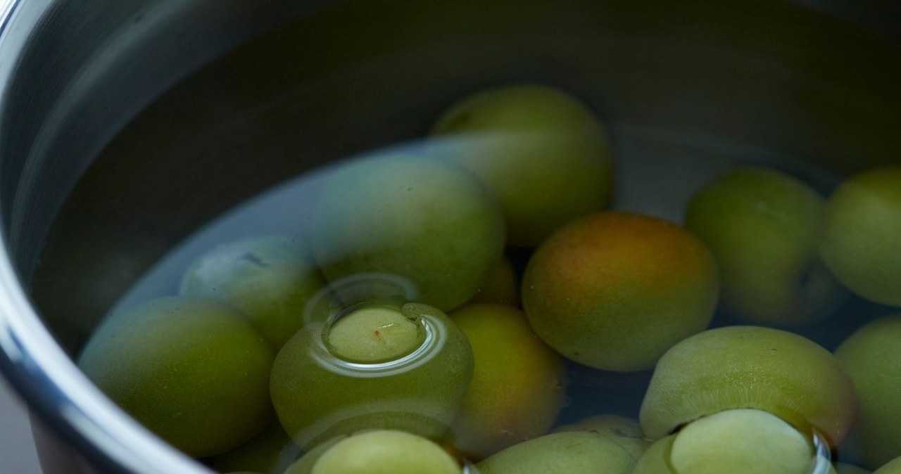 Jedzenie tych owoców pomaga odżywić skórę, uregulować ciśnienie i trawienie. /Aflo Images /Canva Pro
