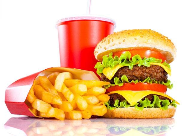 Jedzenie typu "Fasto food", niekoniecznie ma wpływ na otyłość u dzieci