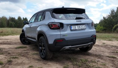 Jeep Avenger w wersji dla nastolatków. Paliwa ubywa, a zasięg rośnie