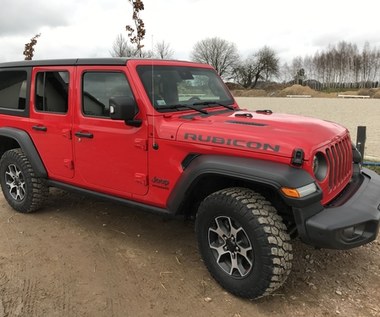 Jeep Wrangler Rubicon - jedna z niewielu seryjnych terenówek