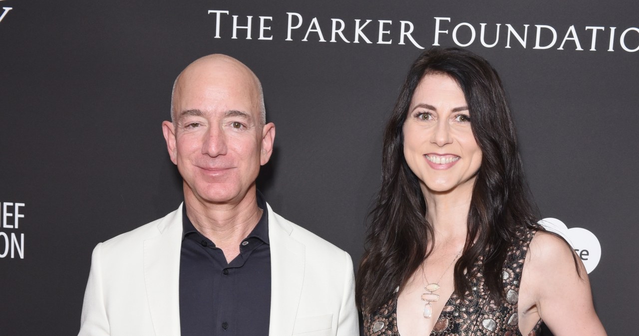 Jeff Bezos, MacKenzie Bezos /Presley Ann /Getty Images