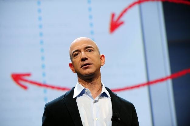 Jeff Bezos wkrótce zaskoczy nas smartfonem? /AFP