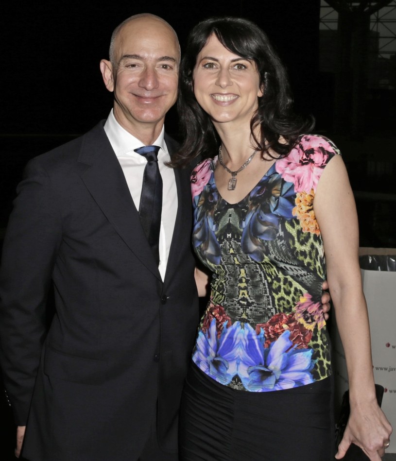 Jeff Bezos z żoną MacKenzie /Bloomberg /Getty Images