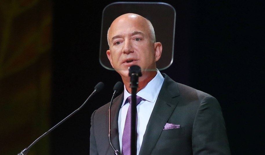 Jeff Bezos /ROBERT PERRY  /PAP/EPA