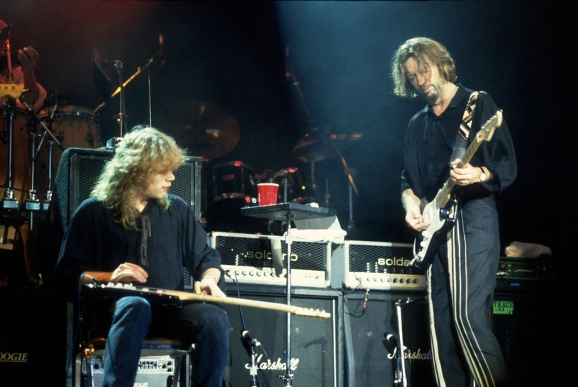 Jeff Healey i Eric Clapton na jednej scenie w 1990 r. /Paul Natkin/WireImage /Getty Images