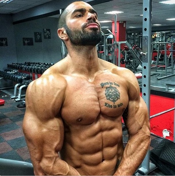 Jego budowa ciała ma być najlepszą motywacją do treningów /@lazar_angelov_official Instagram /materiały prasowe