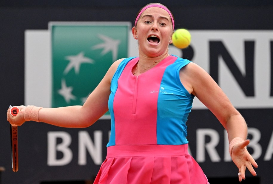 Jelena Ostapenko była dziś lepsza niż Paula Badosa /ETTORE FERRARI /PAP/EPA