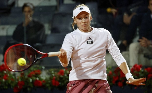 Jelena Rybakina wycofała się z turnieju Rolanda Garrosa