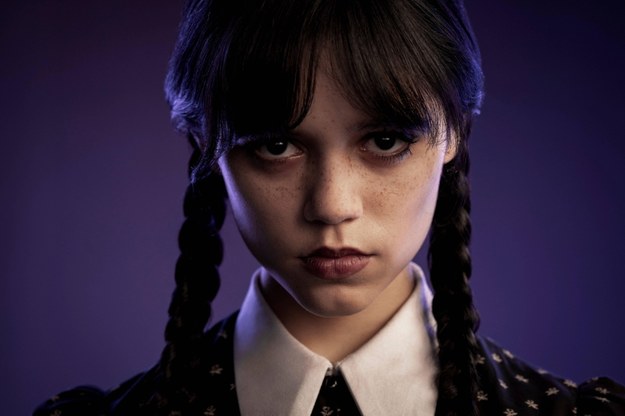 Jenna Ortega na planie pierwszego sezonu "Wednesday" /Matthias Clamer/Netflix / Avalon /PAP/AVALON