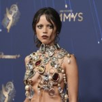 Jenna Ortega w topie z klejnotów. Gwiazda "Wednesday" zaskakuje na czerwonym dywanie!