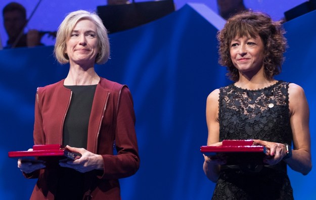 Jennifer A. Doudna i Emmanuelle Charpentier /BERIT ROALD  /PAP/EPA