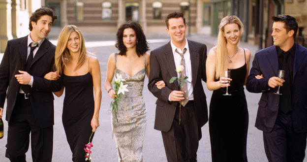 Jennifer Aniston, Courtney Cox Arquette, Lisa Kudrow, Matt LeBlanc, Matthew Perry i David Schwimmer w bijącym rekordy popularności serialu, który zgromadził  przed ekranami niemalże 52 miliony widzów na całym świecie /materiały dystrybutora